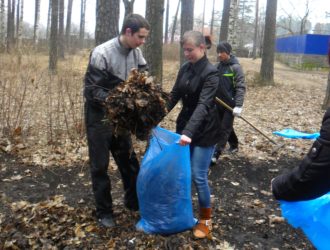 В Максатихинском парке состоялась акция «Приведем свой дом в порядок»