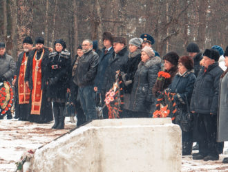 На Братском кладбище посёлка Максатиха прошел торжественный митинг