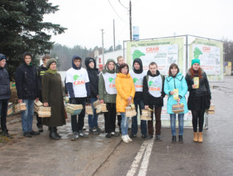 В Максатихе прошла акция «Сдай макулатуру — спаси дерево!»