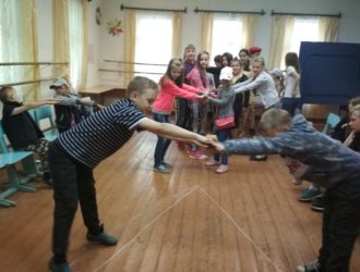 Подвижные игры и конкурсы провели для юных максатихинцев в День дружбы