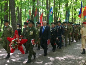 В городском парке п. Максатиха состоялась церемония открытия памятного знака воинам-пограничникам