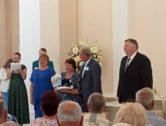 В День семьи, любви и верности супружеской паре Максатихинского района вручена медаль «За любовь и верность»