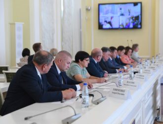 Губернатор Игорь Руденя провел совещание с главами муниципальных образований Тверской области о готовности учреждений образования региона к началу нового учебного года