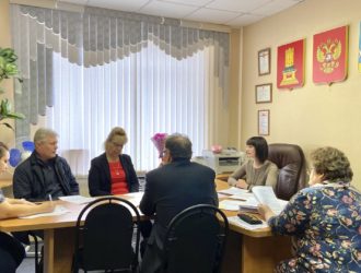 Совещание в районной администрации: какие направления мер поддержки семьям мобилизованных ввели в Тверской области