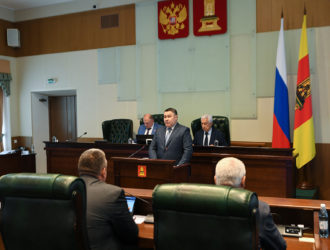Губернатор Игорь Руденя в Законодательном Собрании Тверской области представляет отчет о результатах деятельности регионального Правительства за 2022 год