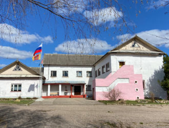 В Пятницкой школе Максатихинского округа заменят окна