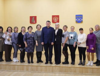 Глава Максатихинского округа М.В. Хованов провел встречу с многодетными матерями